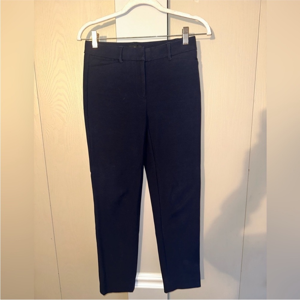 White House Black Market Women’s Slim Ankle Dress Pants. Size 00